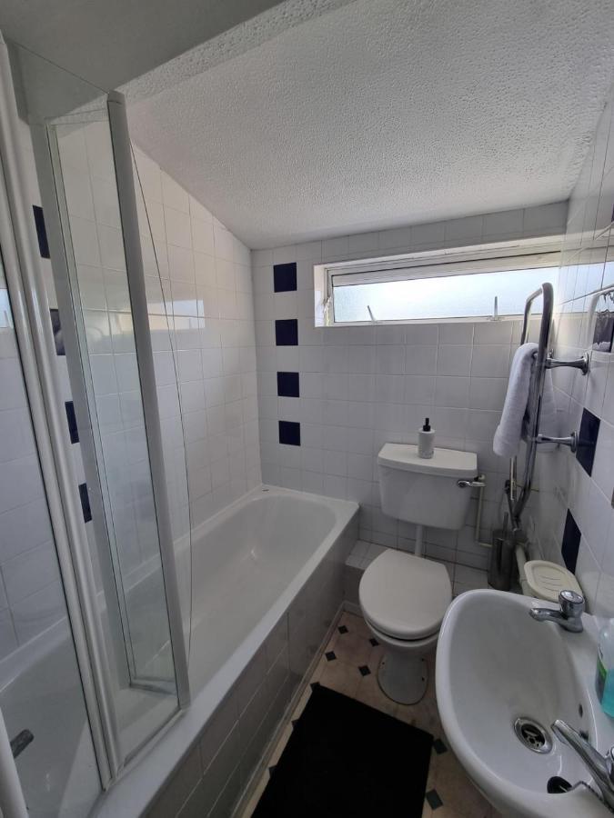Private Rooms บาธ ภายนอก รูปภาพ